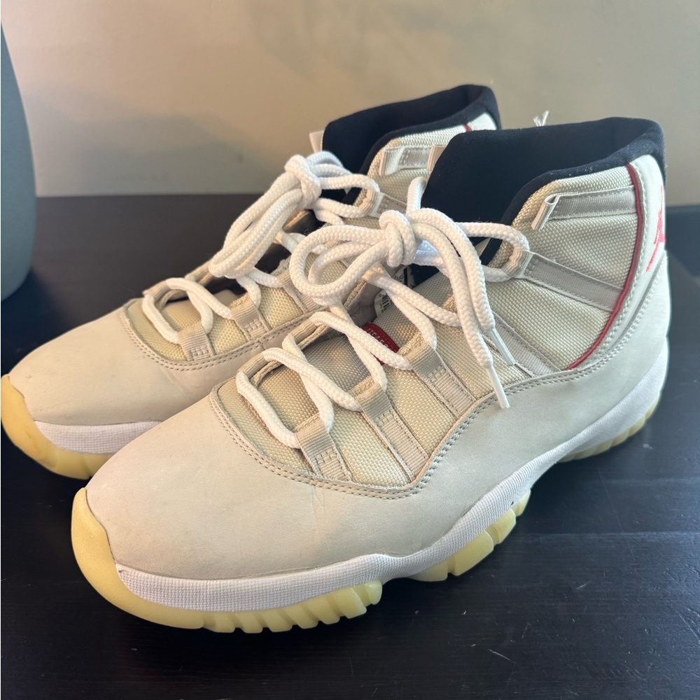 Air Jordan 11 Retro “Platinum Tint”